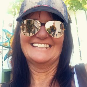 Meet your Posher, Cheri